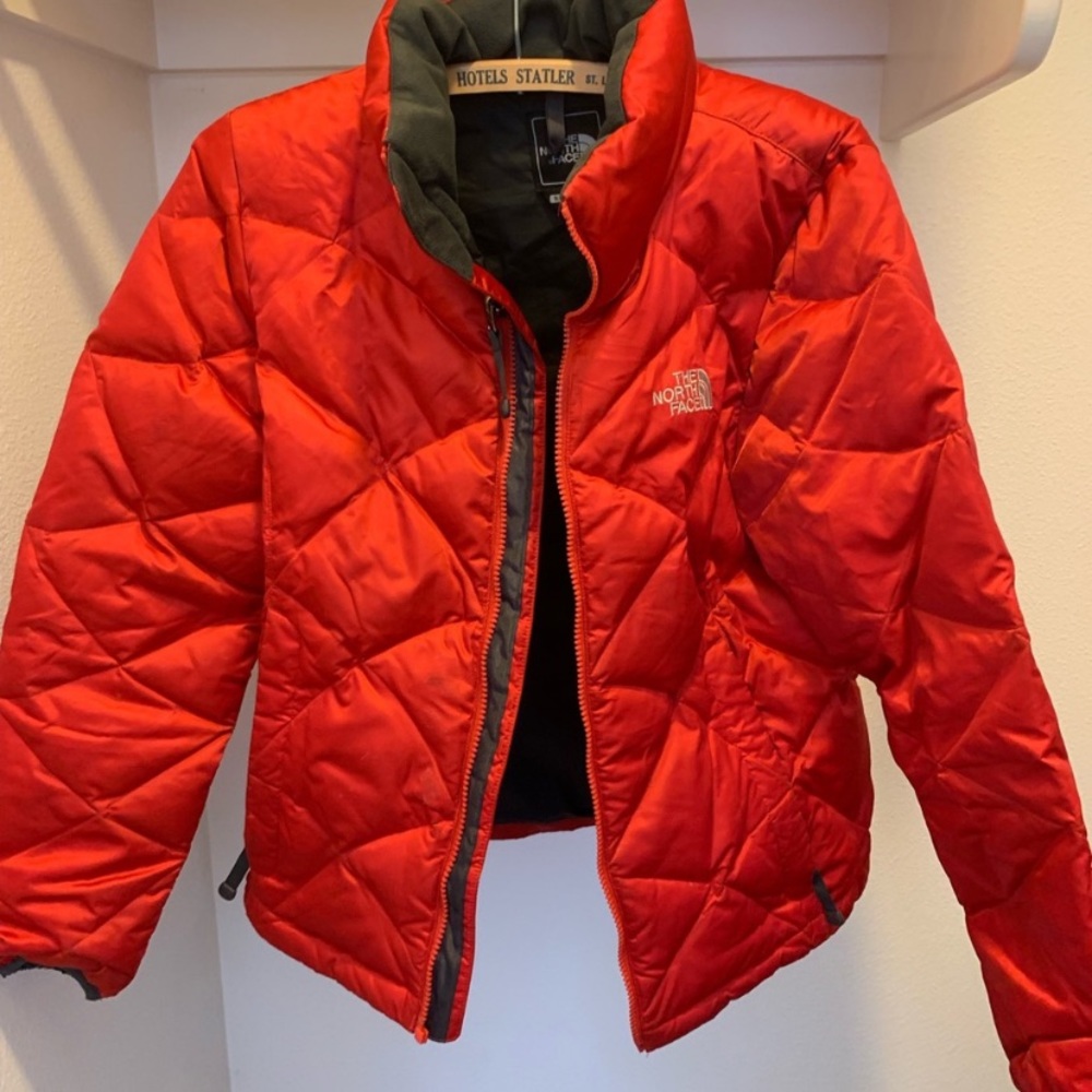 Red Northface 550 puffy